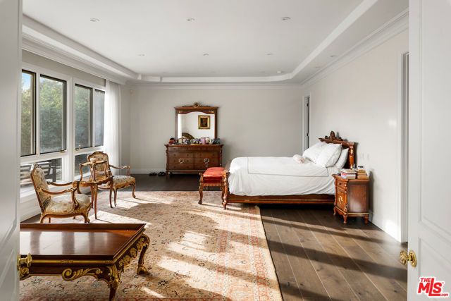1845 Loma Vista Drive, Beverly Hills, CA 90210
