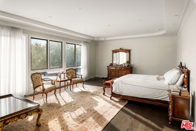1845 Loma Vista Drive, Beverly Hills, CA 90210