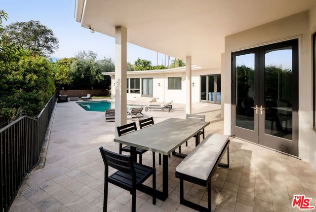 1845 Loma Vista Drive, Beverly Hills, CA 90210
