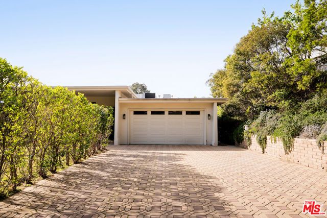 1845 Loma Vista Drive, Beverly Hills, CA 90210
