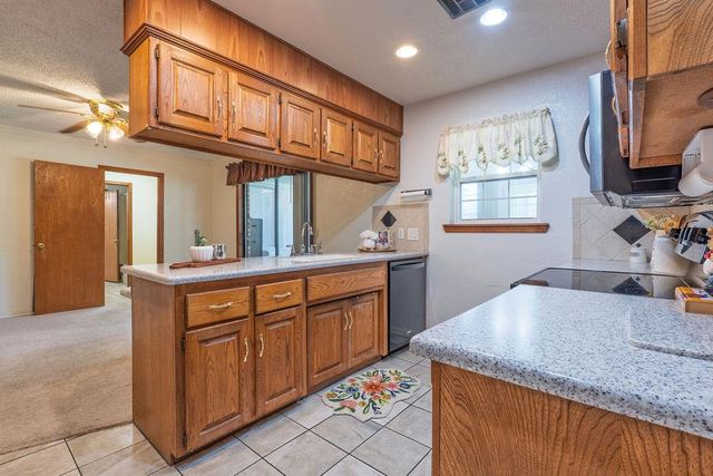 1109 W Washington Circle, Tecumseh, OK 74873