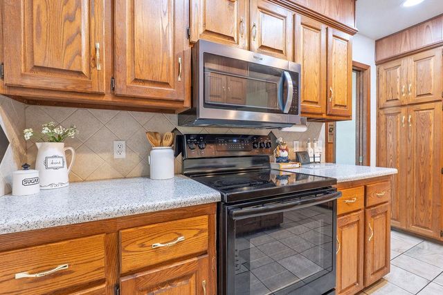1109 W Washington Circle, Tecumseh, OK 74873