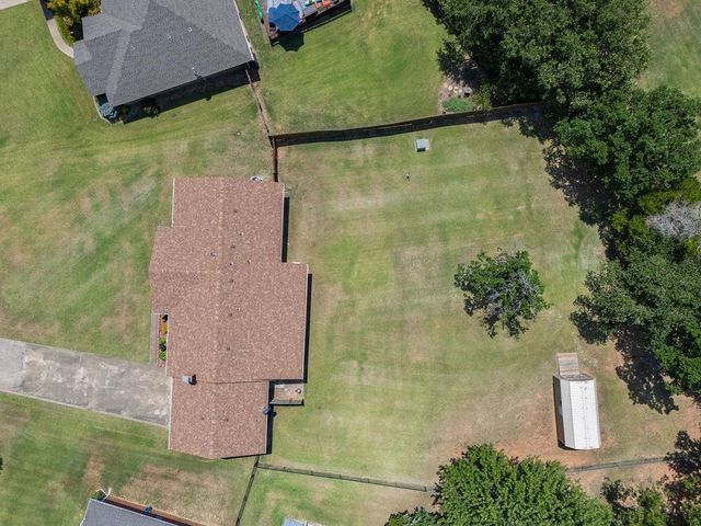 1109 W Washington Circle, Tecumseh, OK 74873