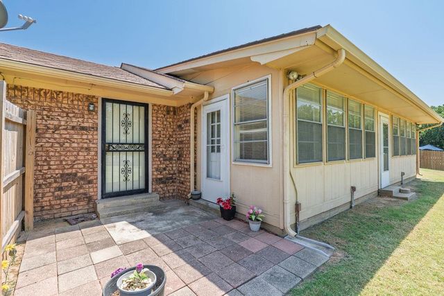 1109 W Washington Circle, Tecumseh, OK 74873