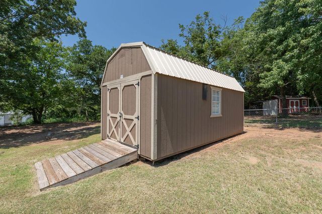 1109 W Washington Circle, Tecumseh, OK 74873