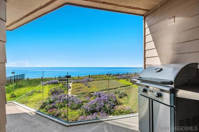 205 S Helix Ave 65, Solana Beach, CA 92075