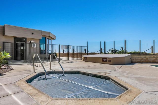 205 S Helix Ave 65, Solana Beach, CA 92075