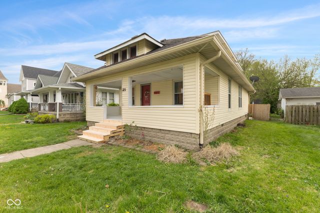 125 W Harrison Street, Mooresville, IN 46158