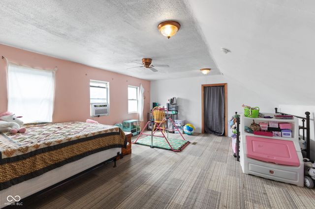 125 W Harrison Street, Mooresville, IN 46158