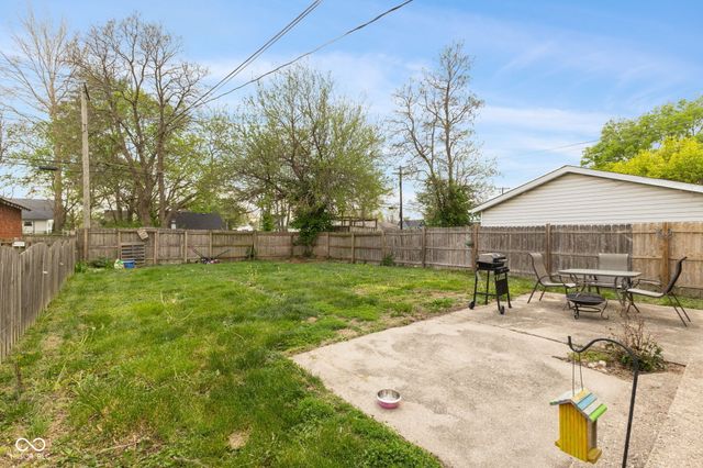 125 W Harrison Street, Mooresville, IN 46158