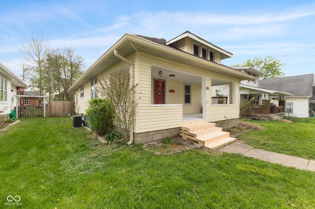 125 W Harrison Street, Mooresville, IN 46158