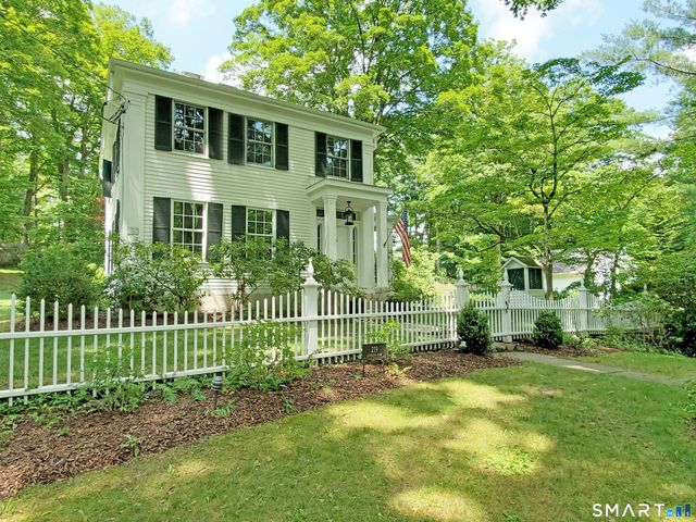 219 Bennetts Farm Road, Ridgefield, CT 06877