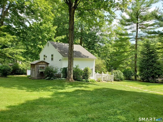 219 Bennetts Farm Road, Ridgefield, CT 06877