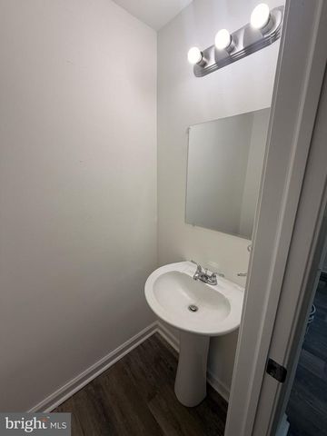 1235 ELSON RD, Brookhaven, PA 19015