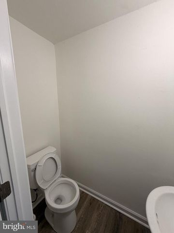 1235 ELSON RD, Brookhaven, PA 19015