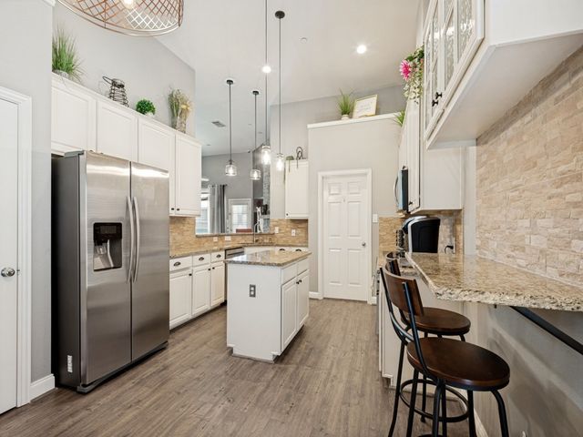 438 Southridge Way, Irving, TX 75063