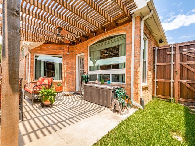 438 Southridge Way, Irving, TX 75063