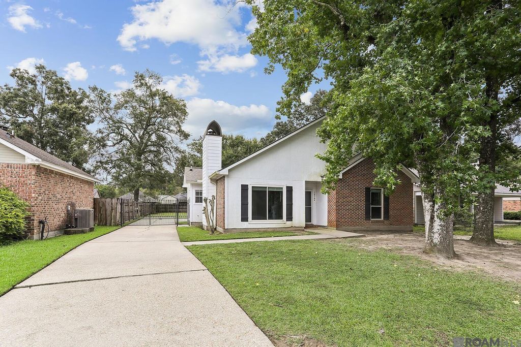 10764 Holly Hock Dr, Greenwell Springs, LA 70739