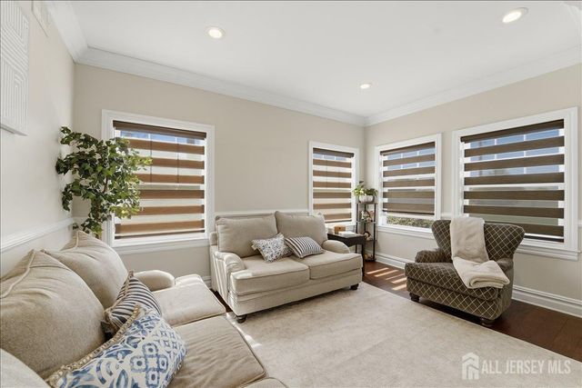 69 Morris Avenue, Piscataway, NJ 08854