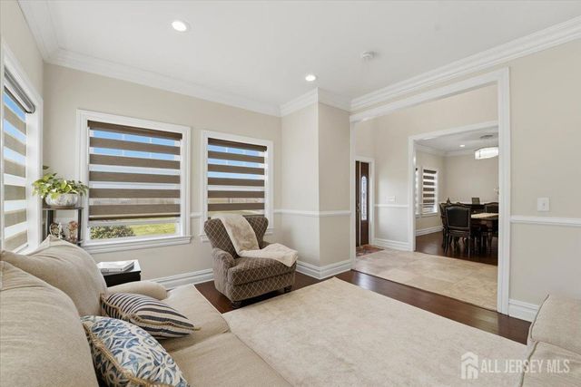 69 Morris Avenue, Piscataway, NJ 08854