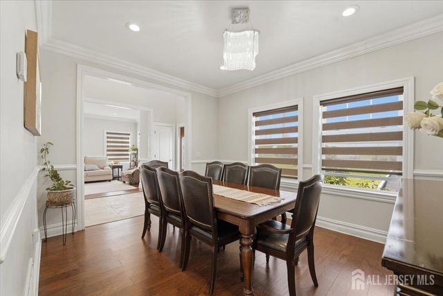 69 Morris Avenue, Piscataway, NJ 08854