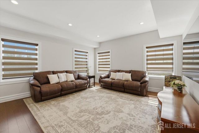 69 Morris Avenue, Piscataway, NJ 08854