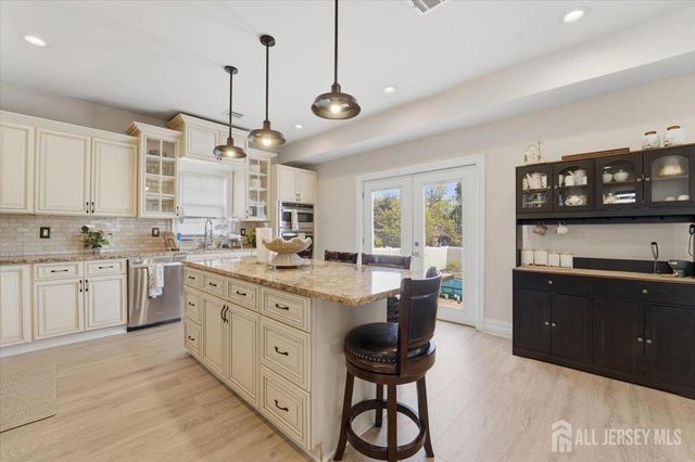 69 Morris Avenue, Piscataway, NJ 08854