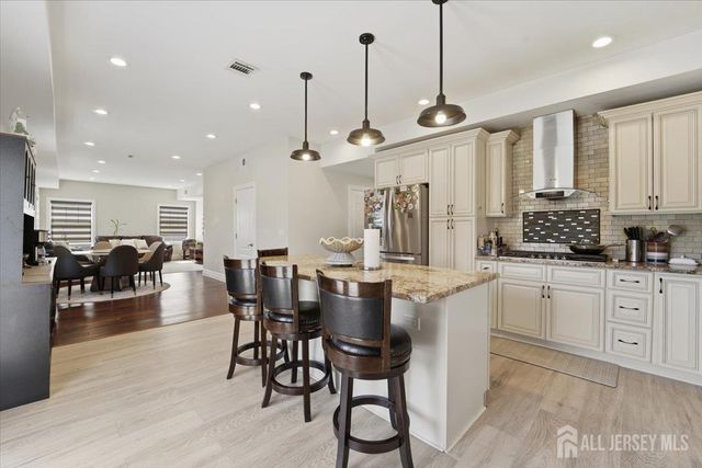 69 Morris Avenue, Piscataway, NJ 08854