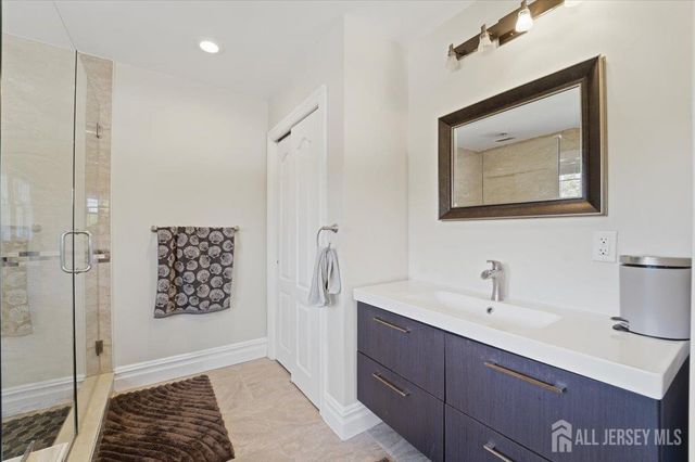 69 Morris Avenue, Piscataway, NJ 08854