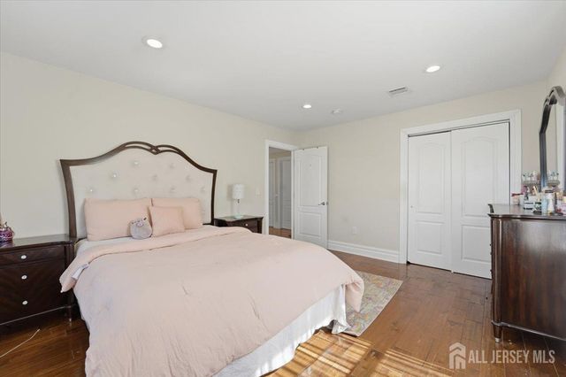 69 Morris Avenue, Piscataway, NJ 08854