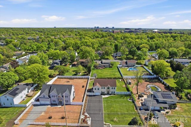 69 Morris Avenue, Piscataway, NJ 08854
