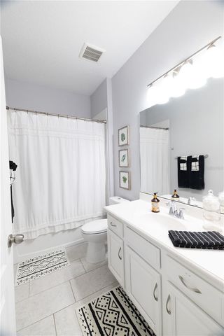 8234 GRAY KINGBIRD DR, Winter Garden, FL 34787