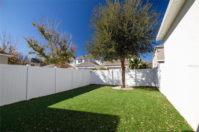 8234 GRAY KINGBIRD DR, Winter Garden, FL 34787