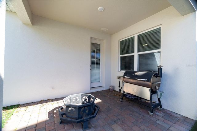 8234 GRAY KINGBIRD DR, Winter Garden, FL 34787