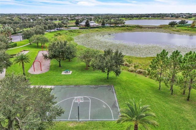 8234 GRAY KINGBIRD DR, Winter Garden, FL 34787