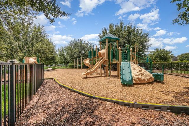 8234 GRAY KINGBIRD DR, Winter Garden, FL 34787