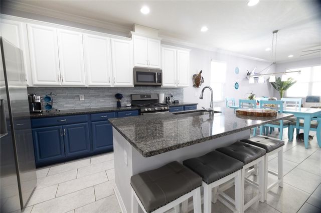 8234 GRAY KINGBIRD DR, Winter Garden, FL 34787