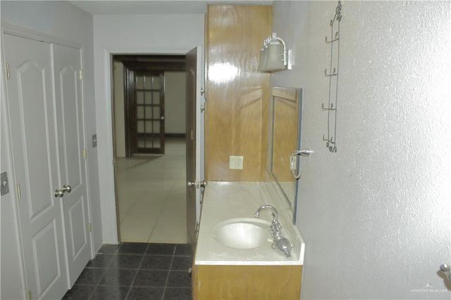 2270 E Anacua Circle, Roma, TX 78584