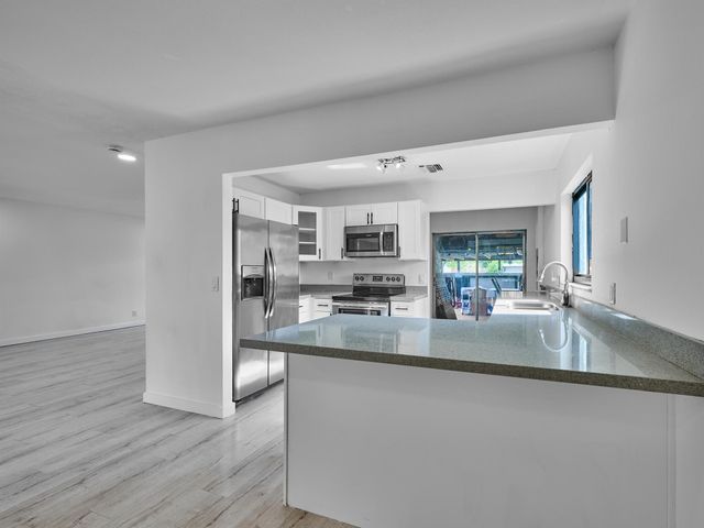 197 Sandpiper Avenue, Royal Palm Beach, FL 33411