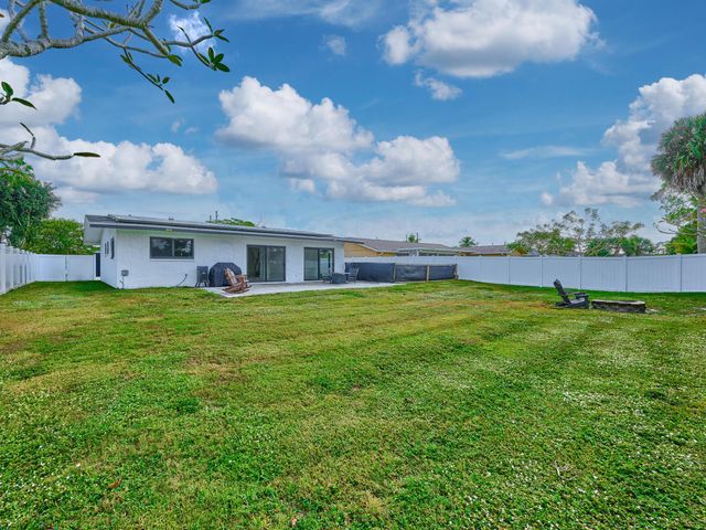 197 Sandpiper Avenue, Royal Palm Beach, FL 33411