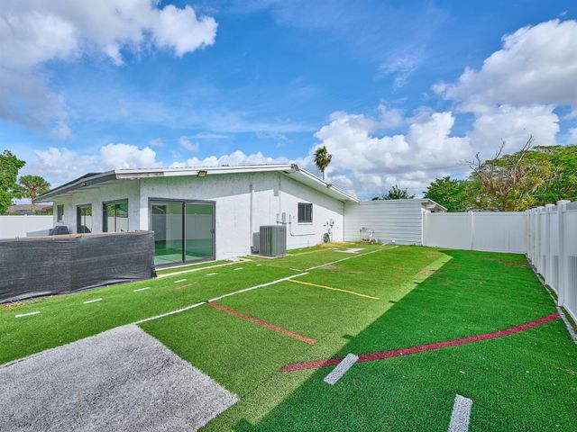 197 Sandpiper Avenue, Royal Palm Beach, FL 33411