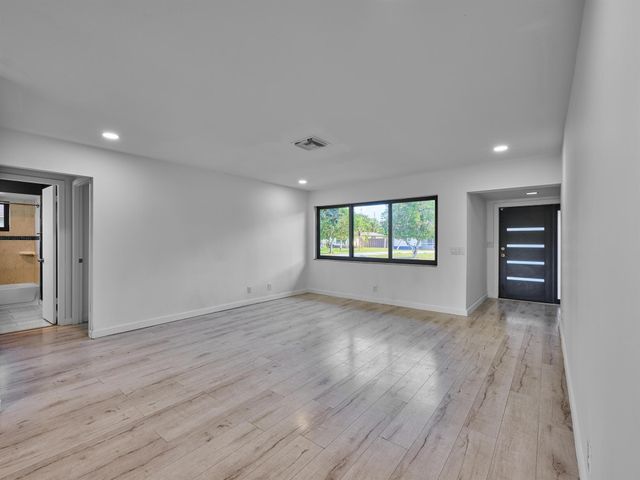 197 Sandpiper Avenue, Royal Palm Beach, FL 33411