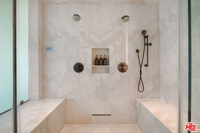 6918 Oporto Drive, Los Angeles, CA 90068