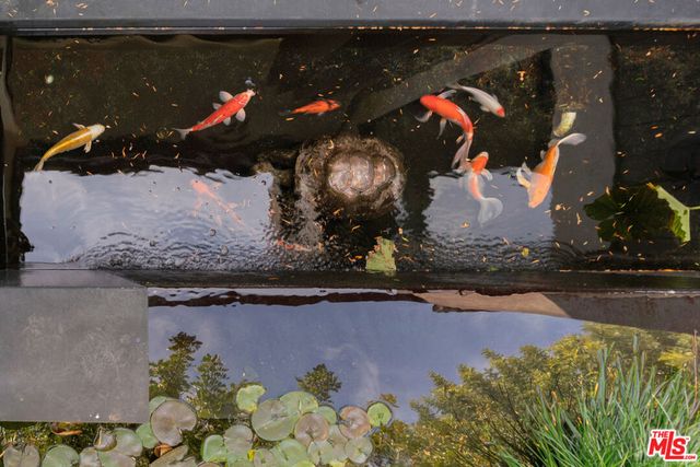 6918 Oporto Drive, Los Angeles, CA 90068