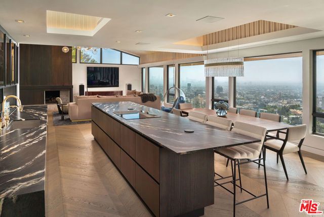 6918 Oporto Drive, Los Angeles, CA 90068