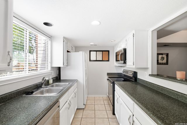 6011 Glen Heather, San Antonio, TX 78240