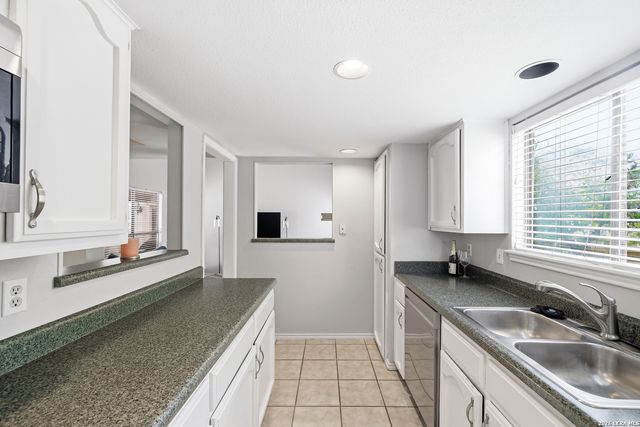 6011 Glen Heather, San Antonio, TX 78240