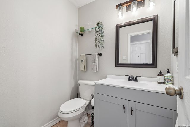 6011 Glen Heather, San Antonio, TX 78240