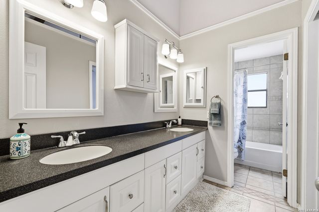 6011 Glen Heather, San Antonio, TX 78240