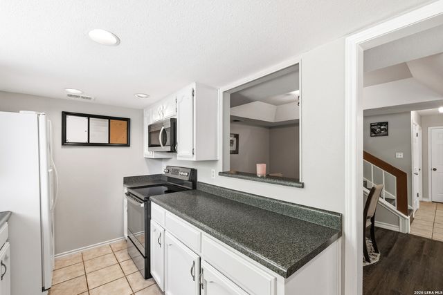 6011 Glen Heather, San Antonio, TX 78240